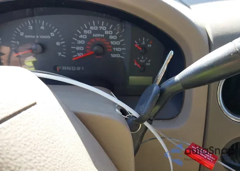 2006 Ford F-150 Lariat/Xl/Xlt z USA, uszkodzony, nr VIN 1FTPX12546NA49383